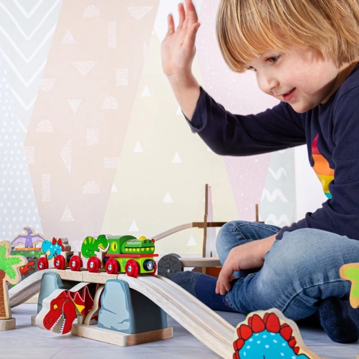 Supports imagination and fine motor skills