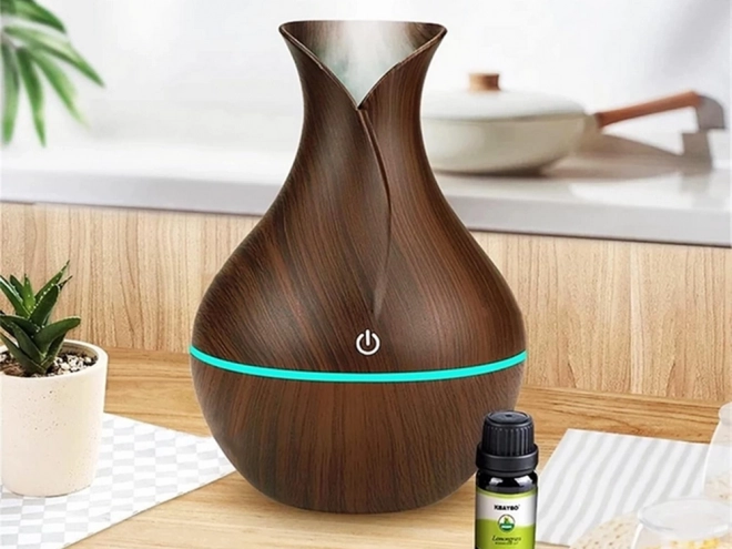 Modern aroma diffuser and air humidifier with RGB lighting USB