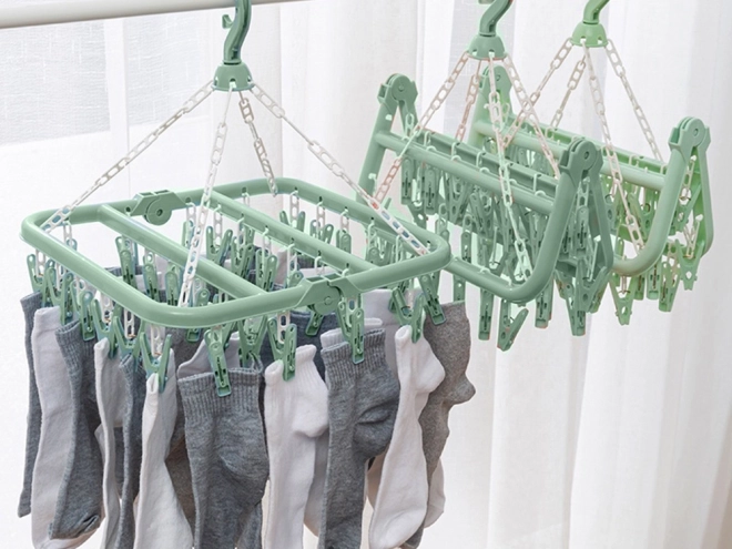 Hanging sock dryer and lingerie rack with 32 clips