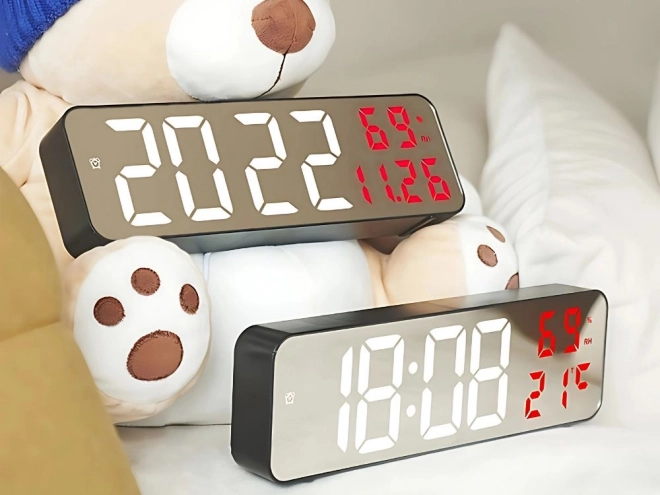 Horloge numérique électronique avec thermomètre et réveil