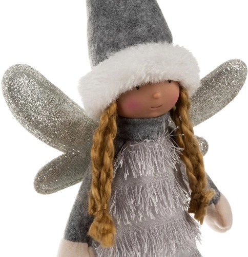 Winteroutfit in Grau-Weiß
