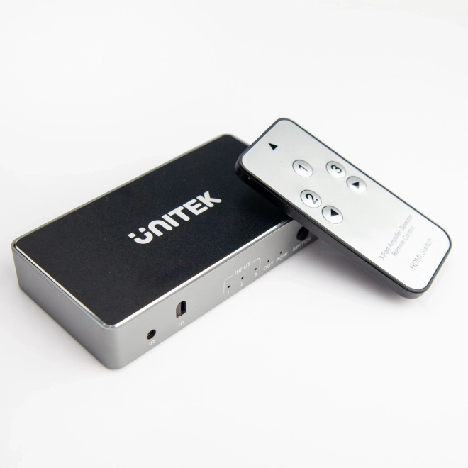 HDMI switch 3× input to 1× output with 4K support and remote control
