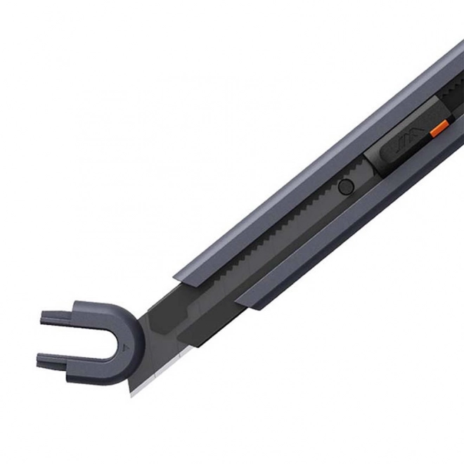 Utility Knife with Retractable Blade