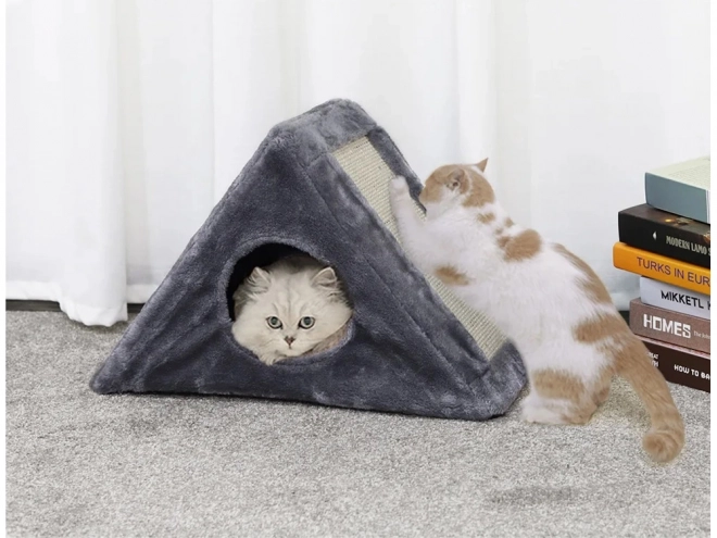 Driehoekig krabmeubel en huis voor katten met balletje