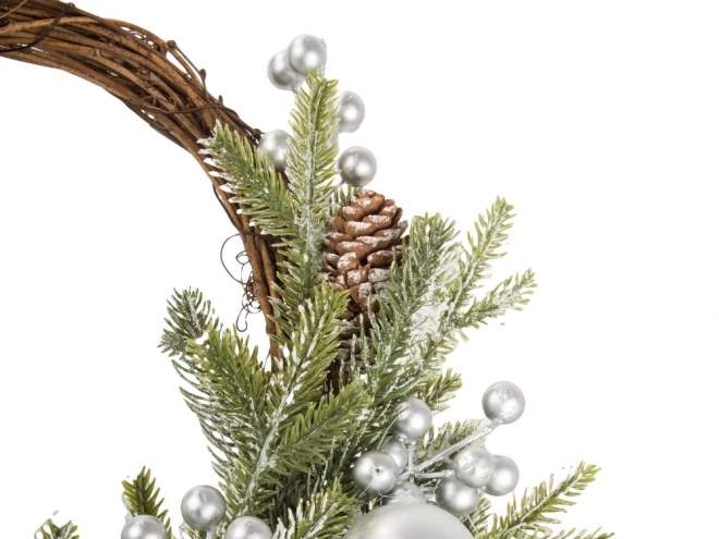 Weihnachtlicher dekorativer Kranz für Tür und Wand