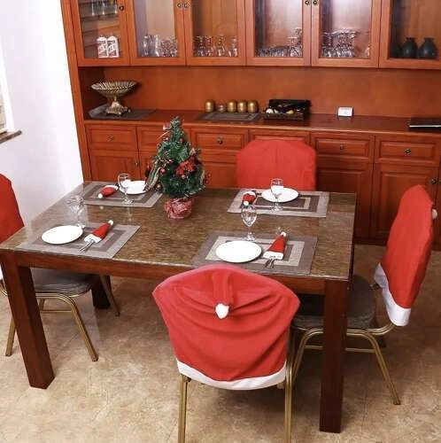 Weihnachtliche Besteckhüllen mit Nikolausmütze
