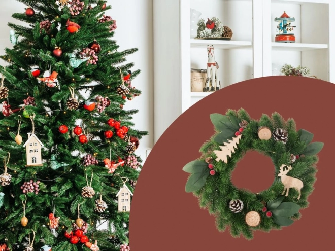 Weihnachtlicher LED-Kranz mit Dekorationen
