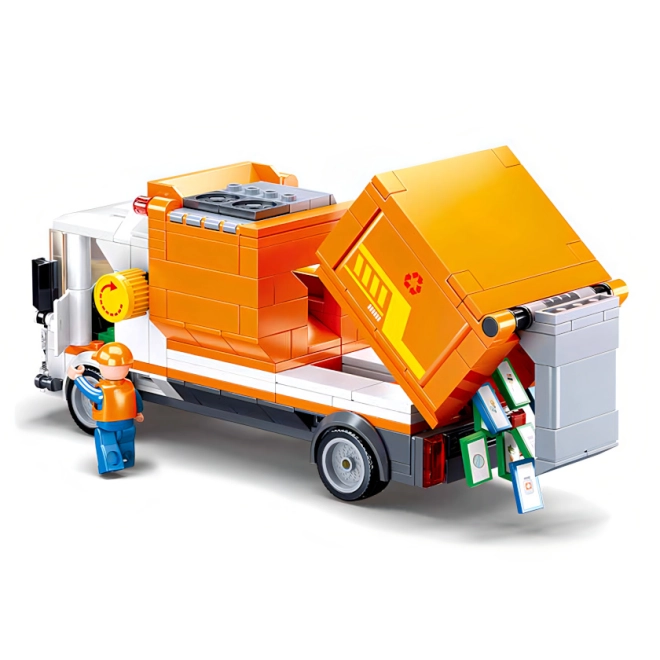 Functional garbage truck for realistic play