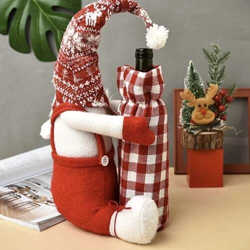 Weihnachtswichtel mit Flaschenhülle