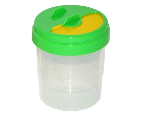 Bekertje voor water met plastic deksel