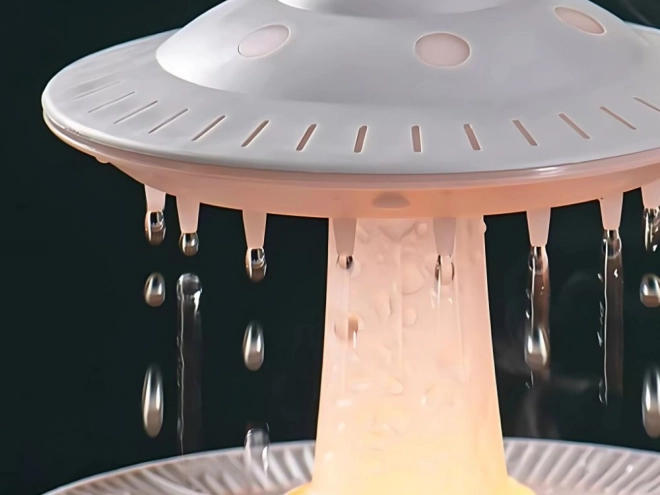 Luftbefeuchter und aromatischer Diffusor in UFO-Form