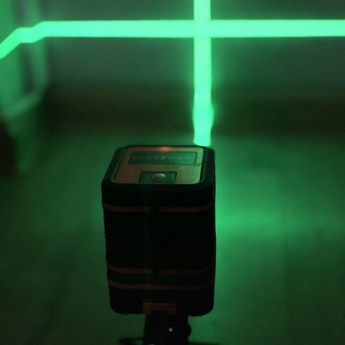 Laserwaterpas met groene kruislaser