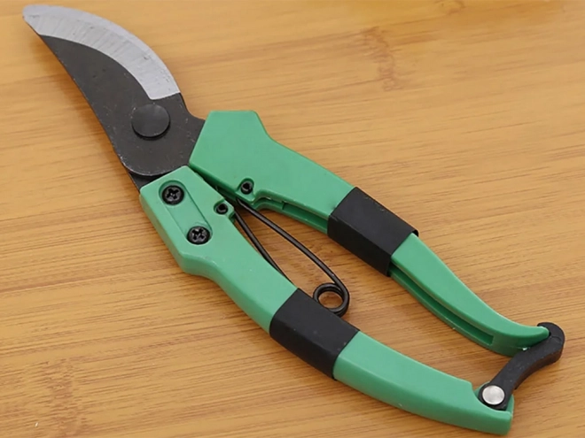 Garden Pruner Handheld Branch Shears for Shrubs
