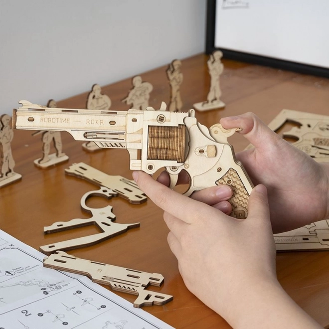 RoboTime 3D houten mechanische puzzel Revolver Corsac
