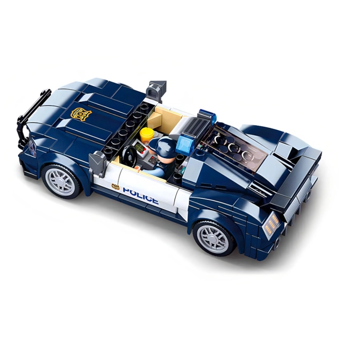 Actionreicher Polizeiwagen mit realistischen Details