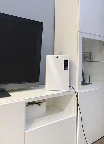 Air Dryer and Cleaner 2-in-1 with UV Lamp and TiO2