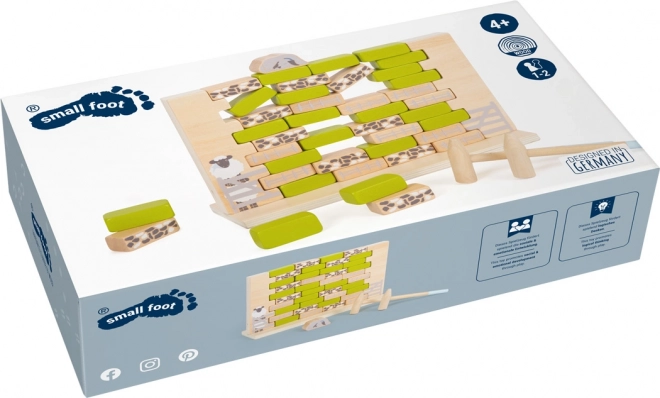 Houten spel wiebelige muur