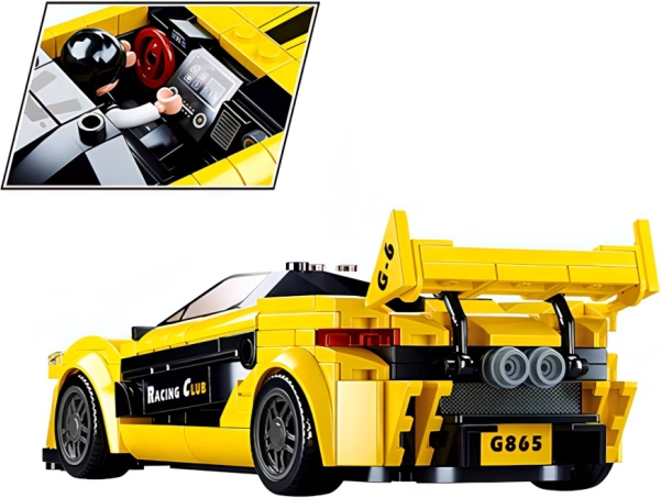 2 minifigures for action play