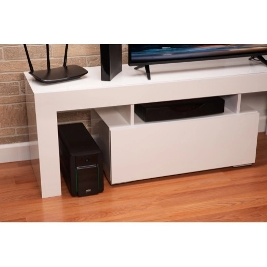 APC Easy UPS 1600VA 230V with AVR and 4 Schuko outlets