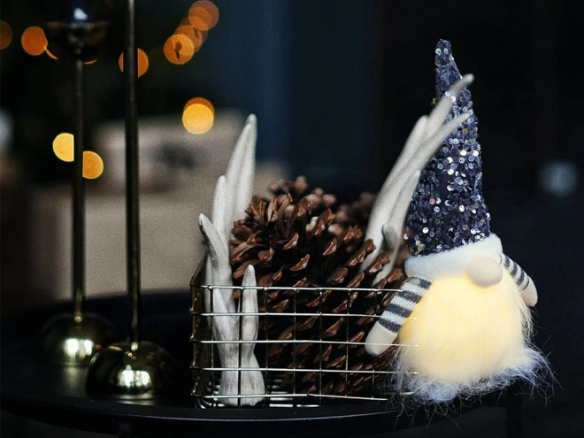 Kerstkabouter met LED-buik