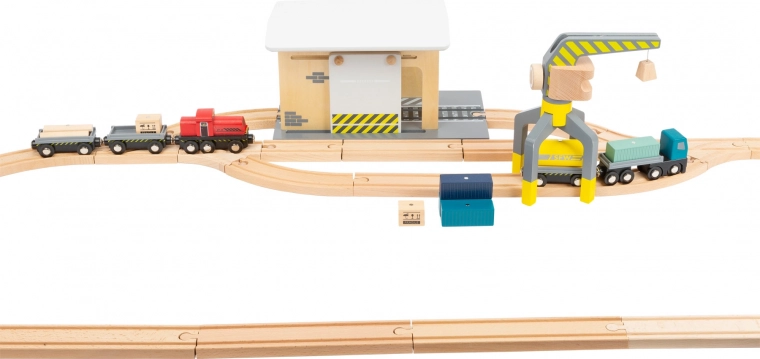 360° rotating crane for easy loading