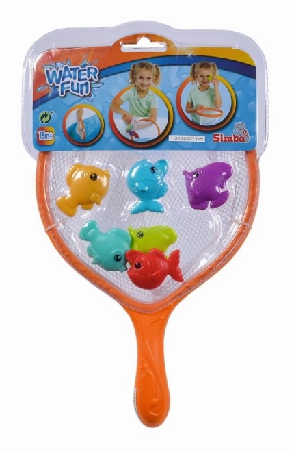 Épuisette avec petits poissons