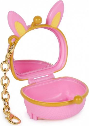 Versteckter Spiegel und Platz für Kleinigkeiten