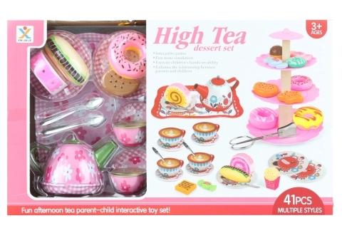 Thee set met tinnen servies