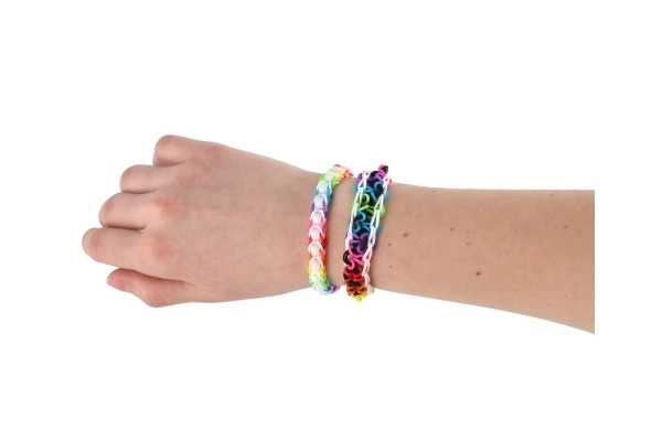 Maak je eigen armband 700+ stuks elastiekjes, kralen + gereedschap + weefgetouw voor armbanden in doos 30x24cm