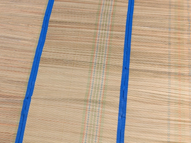 Thermische strooien strandmat 150 x 170 cm