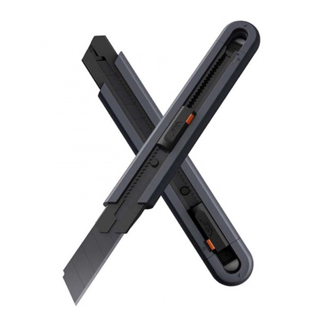 Utility Knife with Retractable Blade