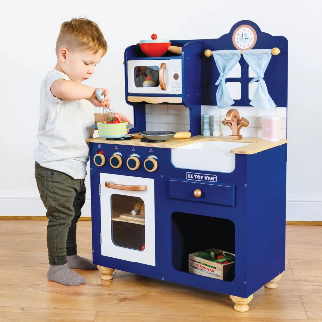 Encourages creativity and social skills