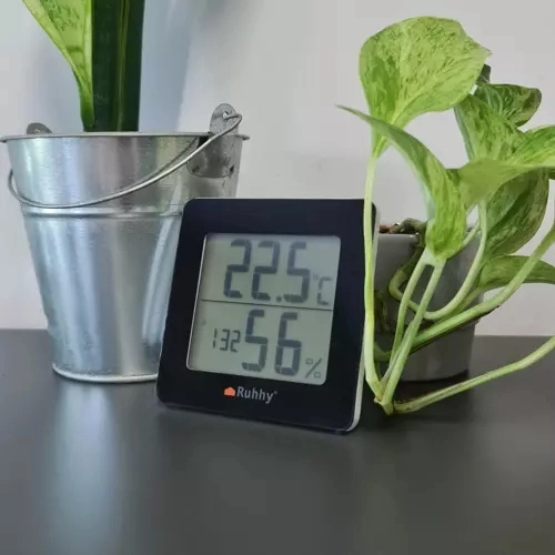 Wetterstation mit Thermometer und Hygrometer