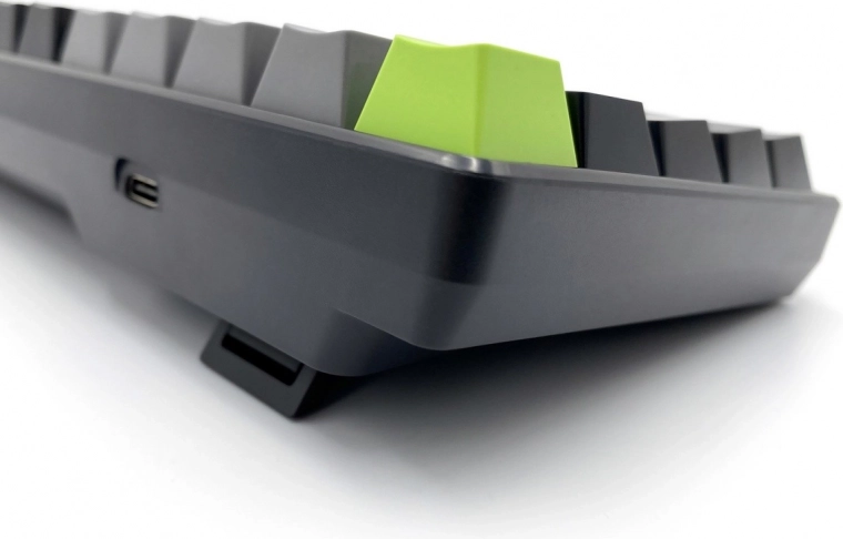 Compact 60% design and ergonomics