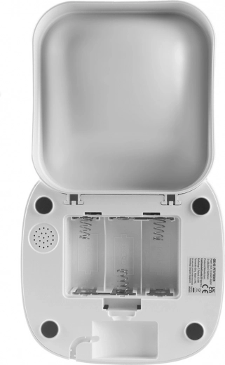 Dual power: USB or batteries