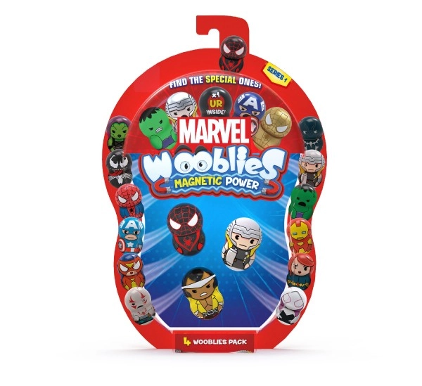 Collectible 4-piece set with a mystery figure