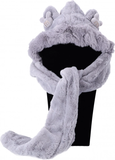 Hat, scarf, and gloves in one