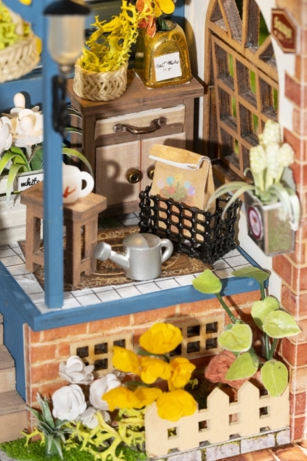 RoboTime Miniature Dream Yard Dollhouse