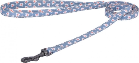 Sturdy 1.5 m leash with a secure snap hook