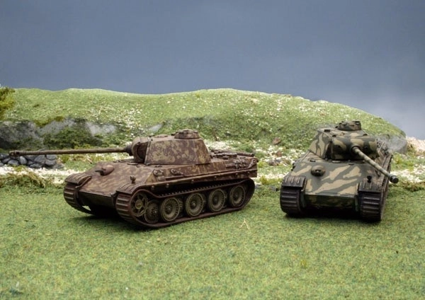 Maquette plastique du char Panther Ausf. G – lot de 2 pièces