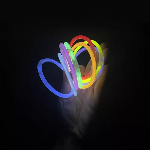 Bracelets et bâtons fluorescents 100 pcs avec connecteurs