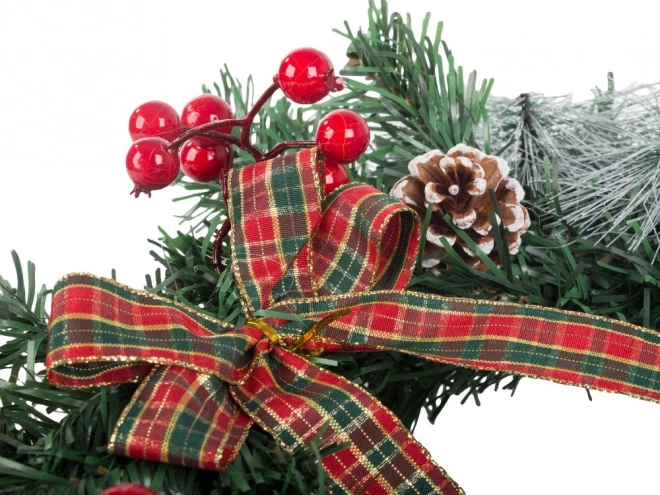 Weihnachtlicher Kranz mit Dekorationen