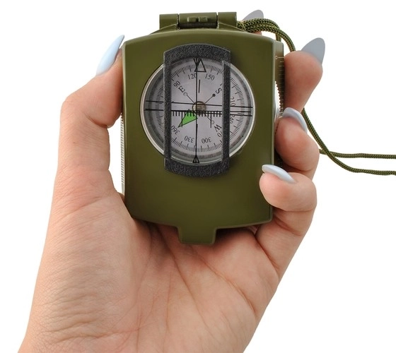 Compas militaire pour la navigation extérieure