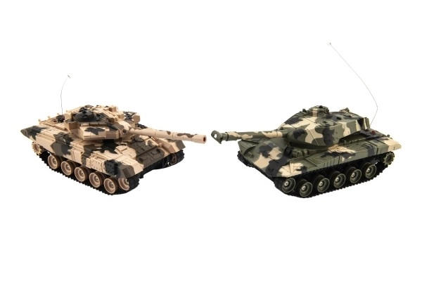 RC Tank 2st 25cm tankgevecht+opl.pack 27MHz en 40MHz camouflage met geluid en licht in doos 50x20x23cm