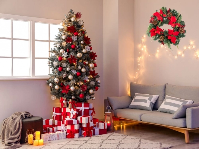 Weihnachtlicher dekorativer Kranz