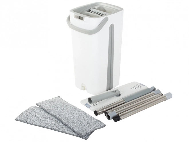 Mop plat rotatif à seau essoreur bicaractérisé