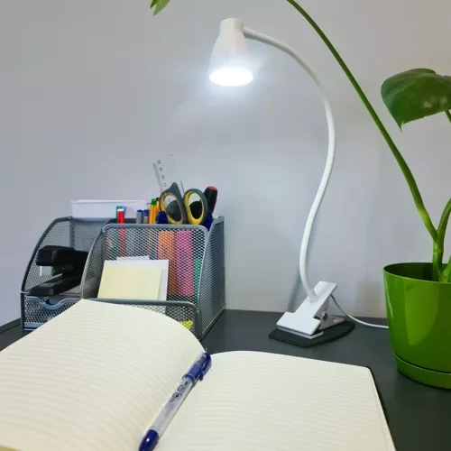 Witte bureaulamp met clip Izoxis