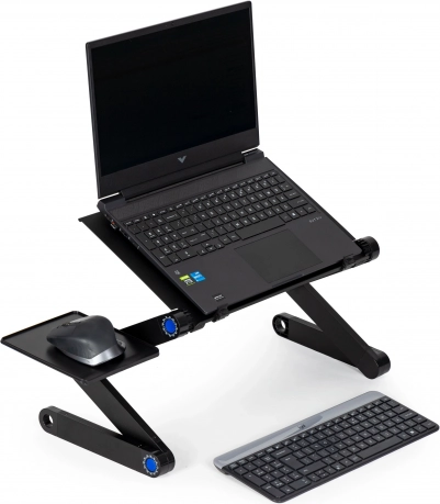 Zwei separate Flächen: Laptop und Maus