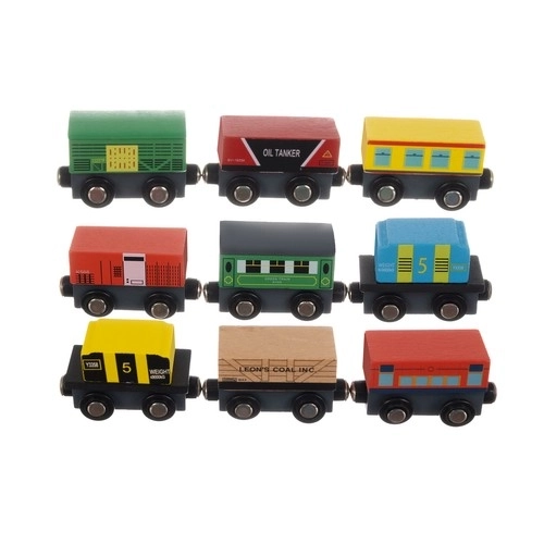 Houten treinen met wagons - 3 locomotieven en 9 wagons