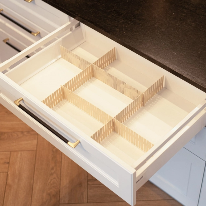 Organizer voor laden met scheidingswanden
